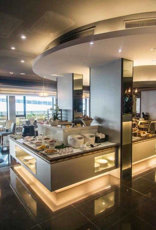 Forward Hotel Taipei Nangang Dış mekan fotoğraf
